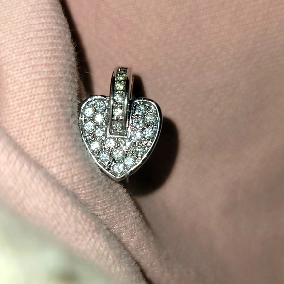Lia Sophia Silver Tone heart Ring with 27 Crystals. Size 6.5 Vintage - Picture 7 of 11